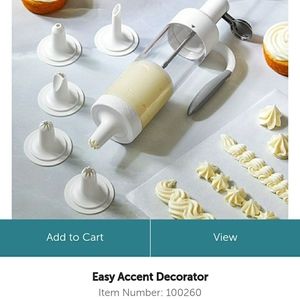 Pampered Chef Easy Accent Cake Decorator